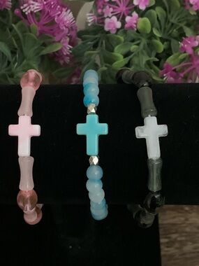 Cross Glass Bead Bracelet - Handmade